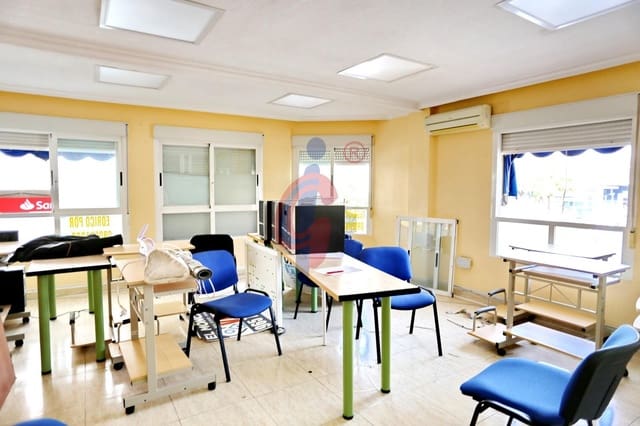 3 soveværelse Erhverv til salg i Zona Pueblo, Guardamar del Segura - € 139.990 (Ref: 9990802)