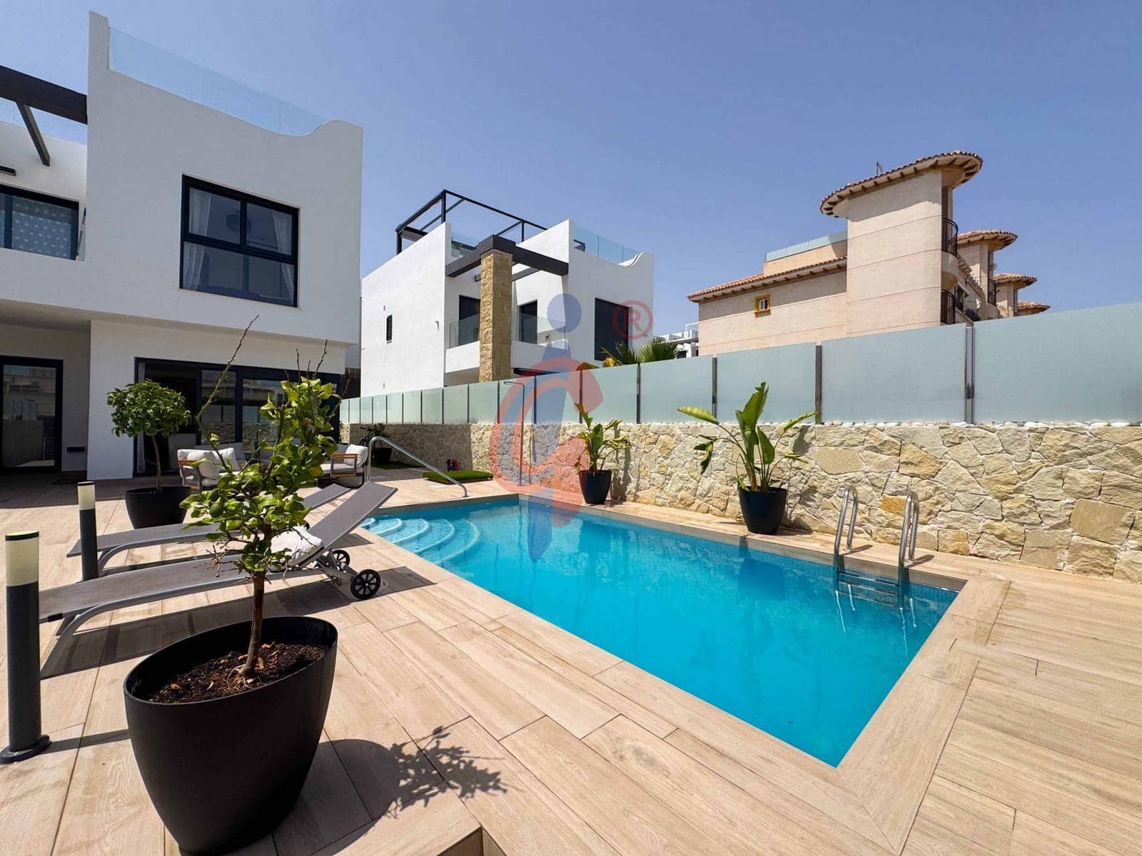 5 quarto Moradia para venda em Orihuela Costa com piscina garagem - 790 000 € (Ref: 9990803)