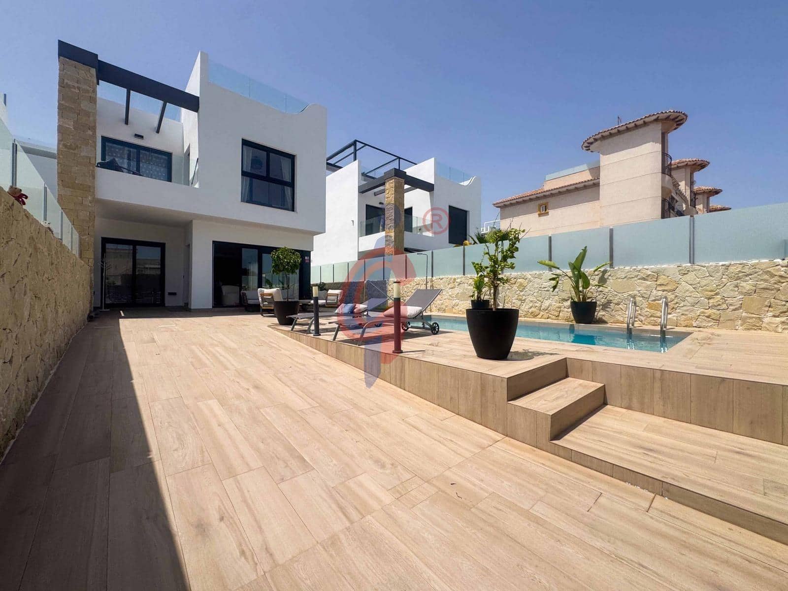 5 quarto Moradia para venda em Orihuela Costa com piscina garagem - 790 000 € (Ref: 9990803)