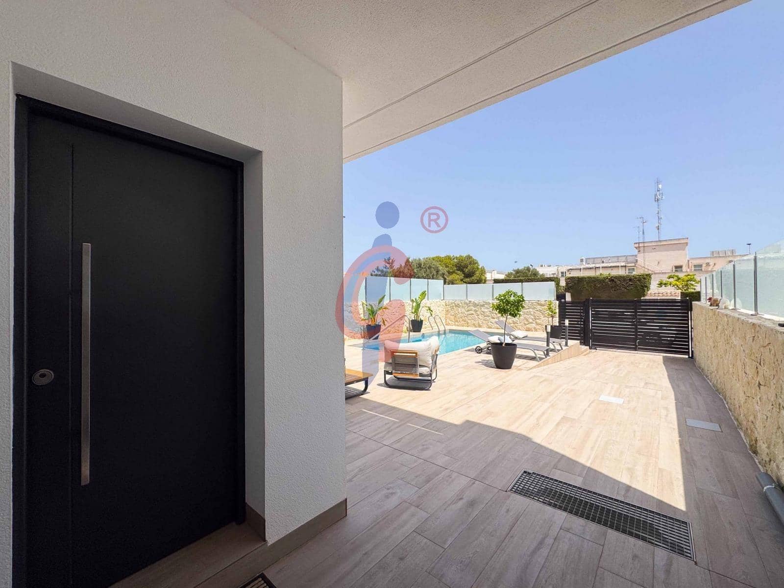 5 quarto Moradia para venda em Orihuela Costa com piscina garagem - 790 000 € (Ref: 9990803)