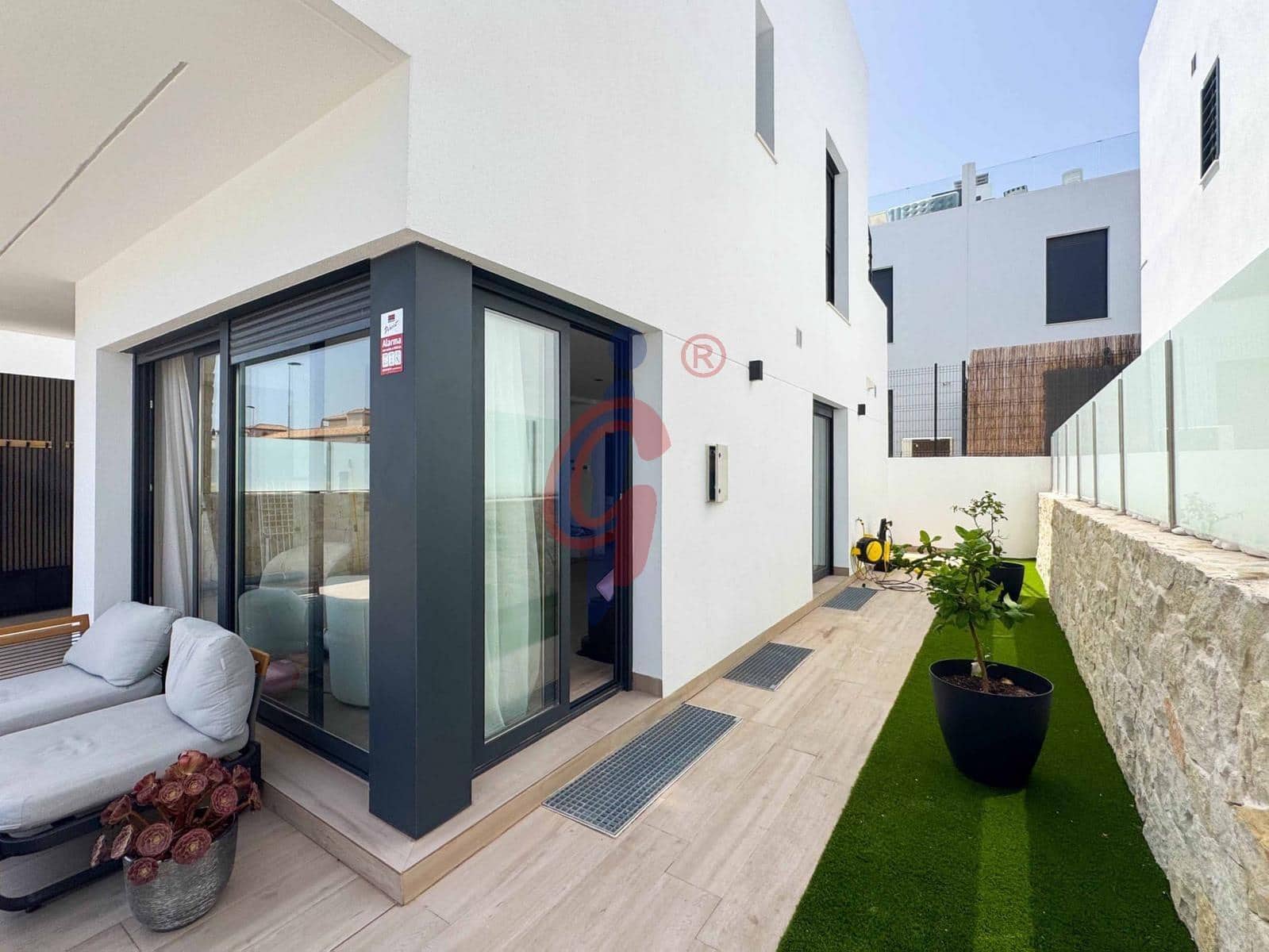 5 quarto Moradia para venda em Orihuela Costa com piscina garagem - 790 000 € (Ref: 9990803)