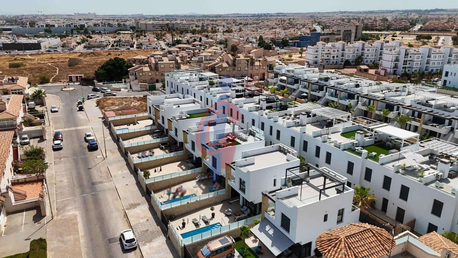5 quarto Moradia para venda em Orihuela Costa com piscina garagem - 790 000 € (Ref: 9990803)