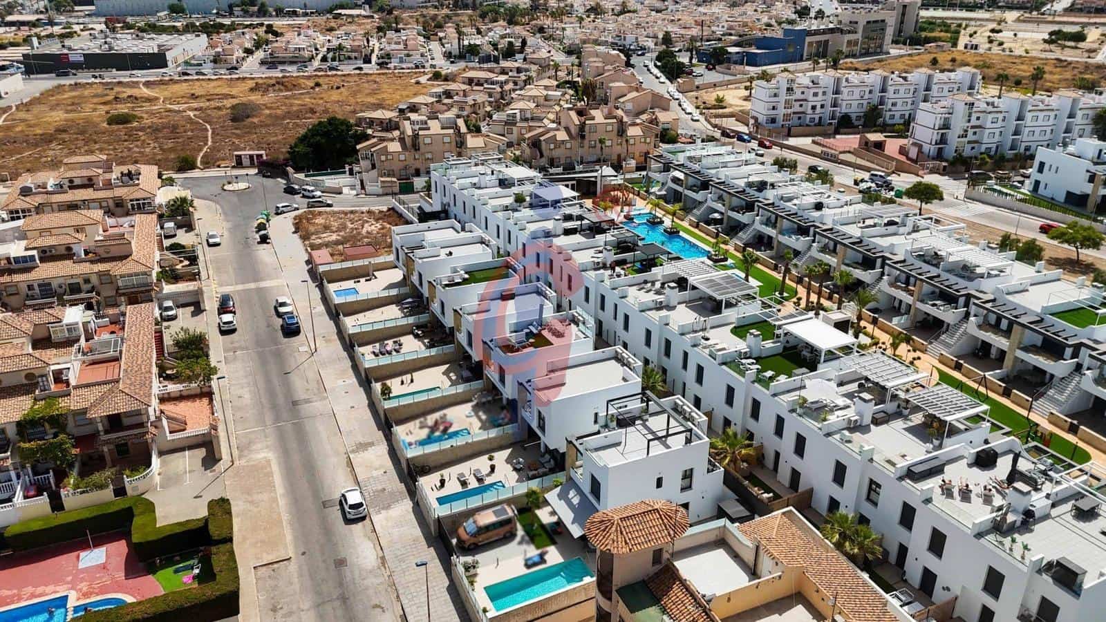 5 quarto Moradia para venda em Orihuela Costa com piscina garagem - 790 000 € (Ref: 9990803)