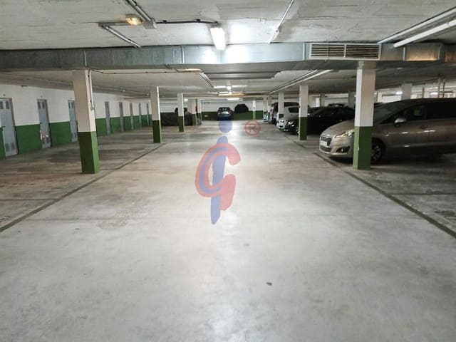Garaż do wynajęcia w Puerto Deportivo, Guardamar del Segura - 120 € (Ref: 9994334)