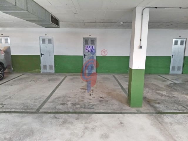 Garaż do wynajęcia w Puerto Deportivo, Guardamar del Segura - 120 € (Ref: 9994334)
