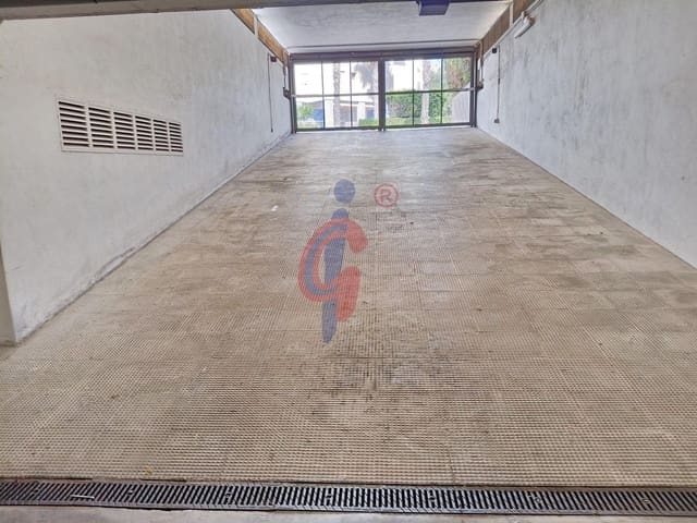 Garaż do wynajęcia w Puerto Deportivo, Guardamar del Segura - 120 € (Ref: 9994334)