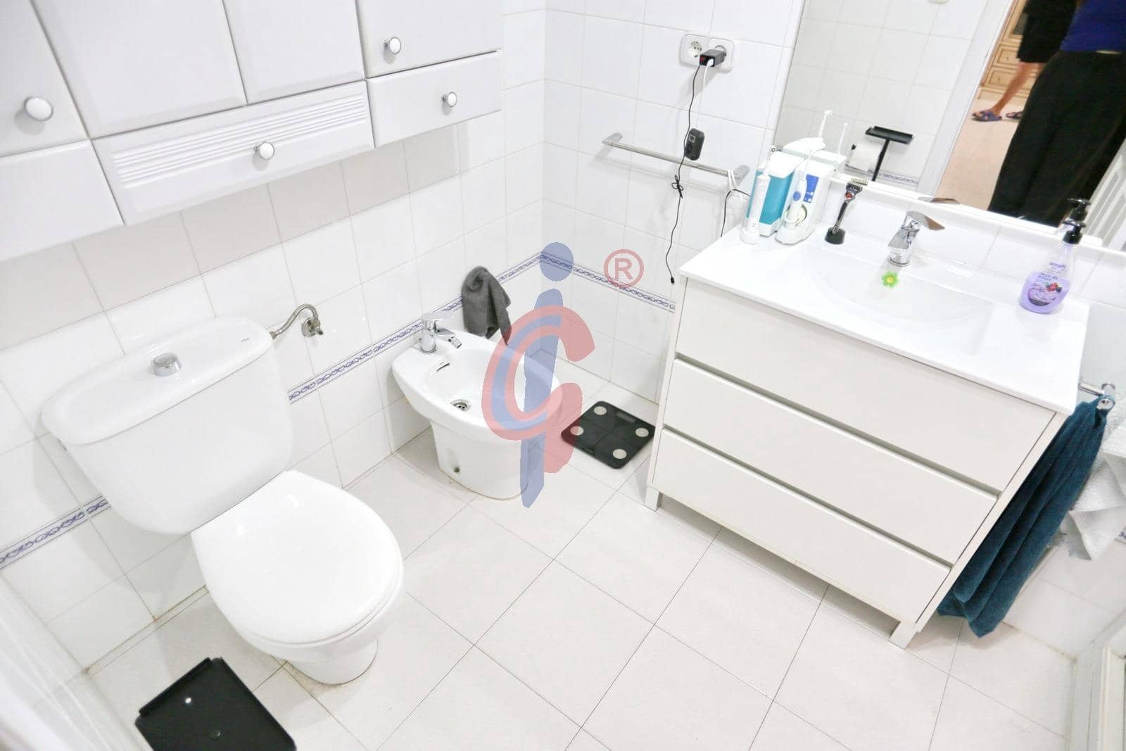 3 sypialnia Apartament na sprzedaż w Guardamar del Segura z basenem garażem - 330 000 € (Ref: 9994335)