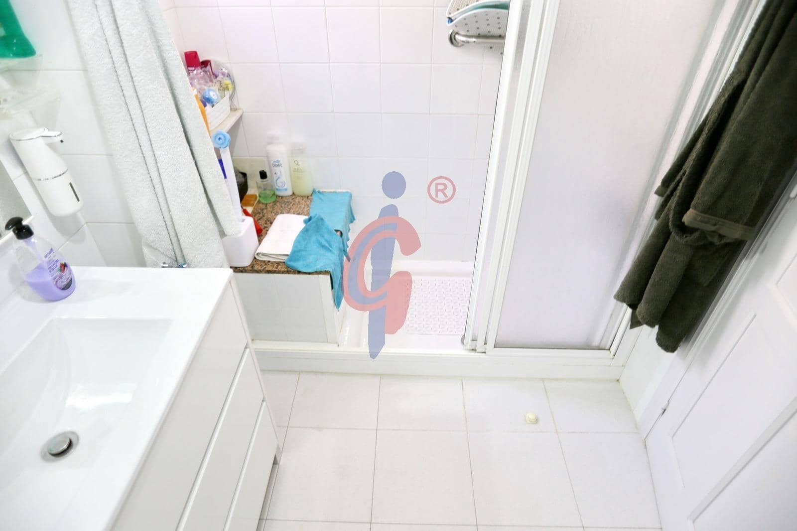 3 sypialnia Apartament na sprzedaż w Guardamar del Segura z basenem garażem - 330 000 € (Ref: 9994335)
