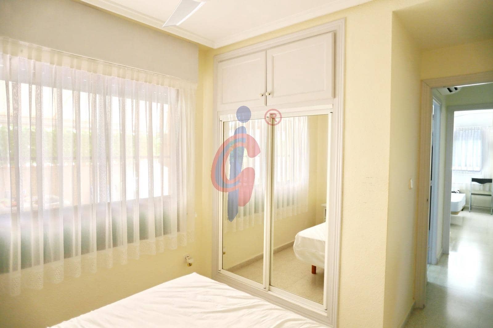 3 sypialnia Apartament na sprzedaż w Guardamar del Segura z basenem garażem - 330 000 € (Ref: 9994335)
