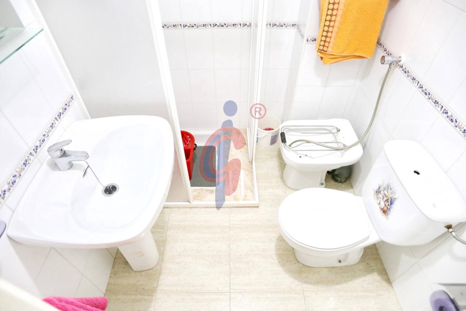 3 sypialnia Apartament na sprzedaż w Guardamar del Segura z basenem garażem - 330 000 € (Ref: 9994335)