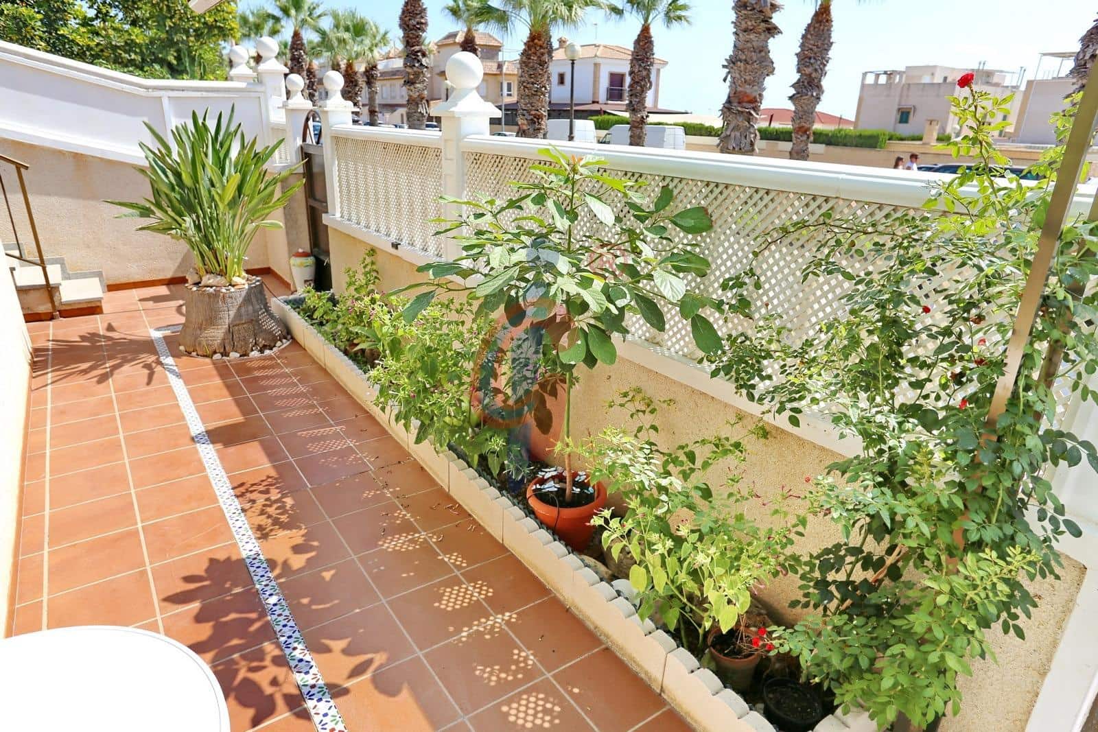 3 sypialnia Apartament na sprzedaż w Guardamar del Segura z basenem garażem - 330 000 € (Ref: 9994335)