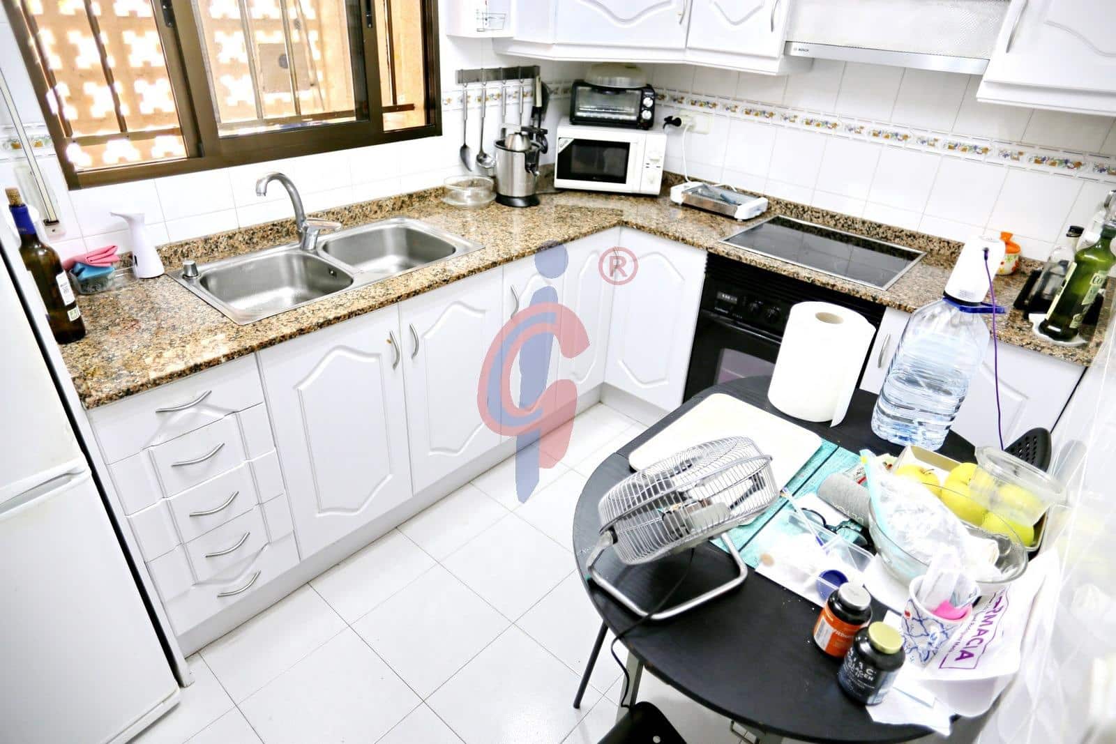3 sypialnia Apartament na sprzedaż w Guardamar del Segura z basenem garażem - 330 000 € (Ref: 9994335)