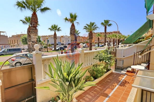 Apartamento de 3 habitaciones en Las Viñas, Guardamar del Segura en venta con piscina garaje - 330.000 € (Ref: 9994335)