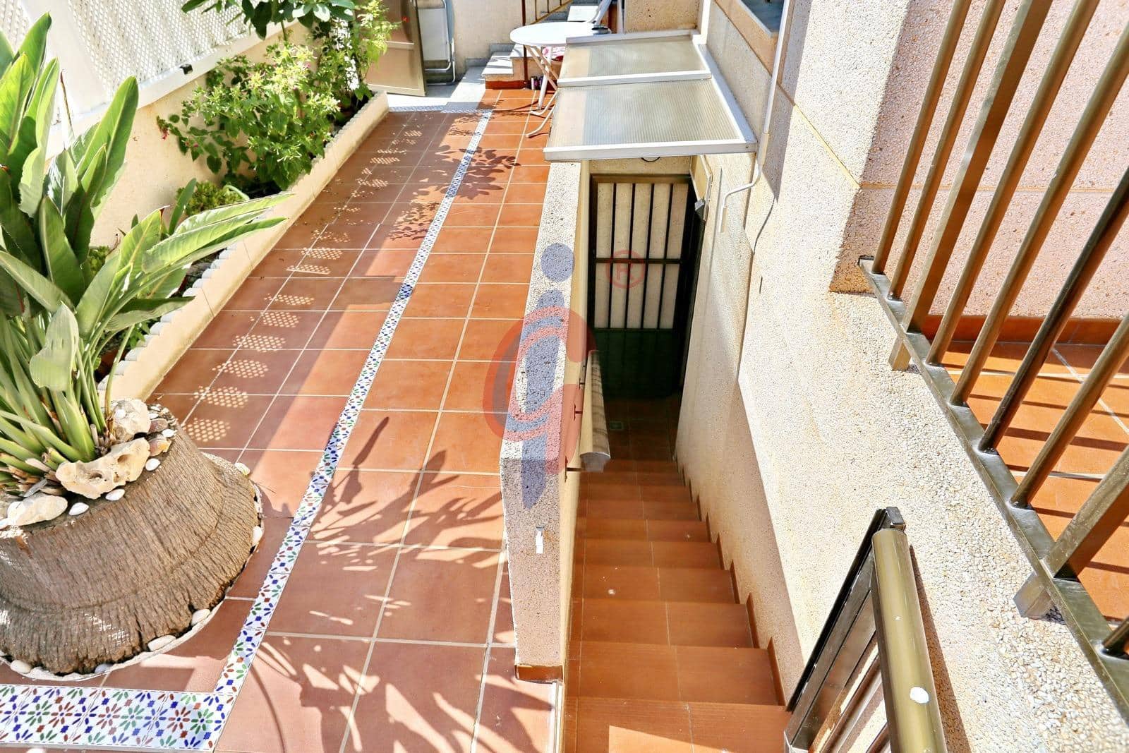 3 sypialnia Apartament na sprzedaż w Guardamar del Segura z basenem garażem - 330 000 € (Ref: 9994335)