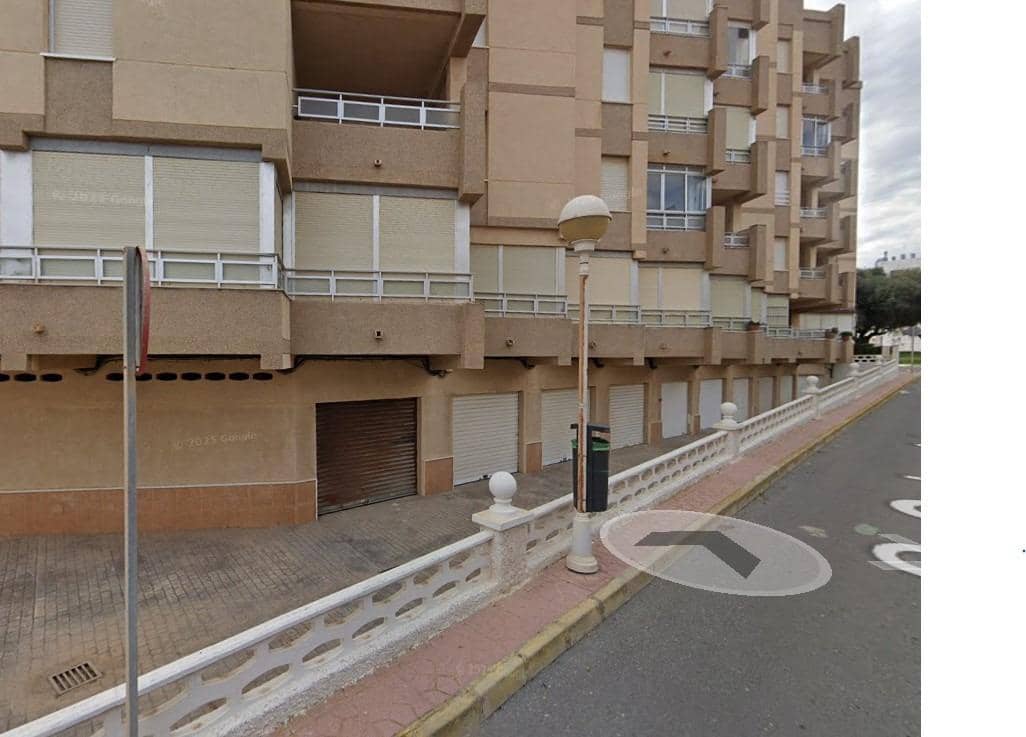 Garage à louer à Guardamar del Segura - 120 € (Ref: 9997195)