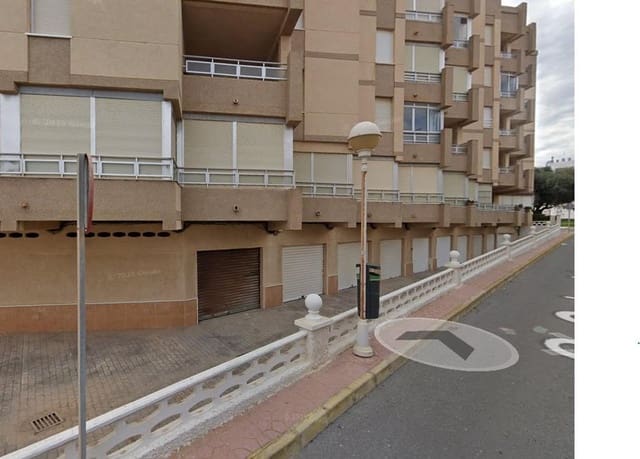 Garagem para arrendar em Guardamar Playa, Guardamar del Segura - 120 € (Ref: 9997195)