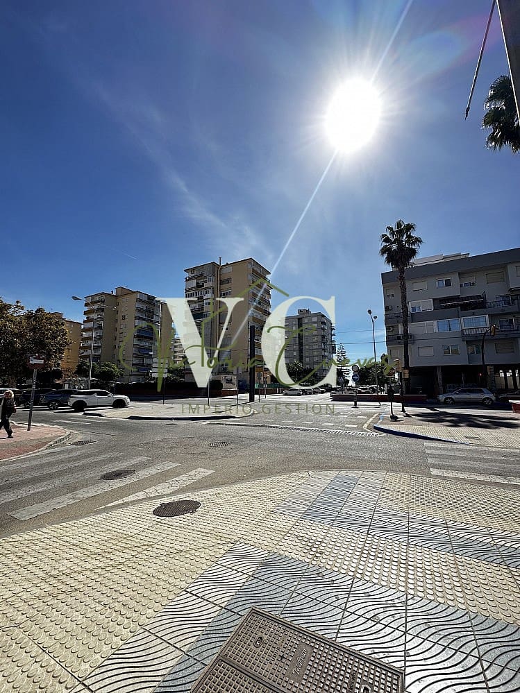 2 bedroom Apartment for rent in Torre del Mar with pool garage - € 900 (Ref: 10098637)