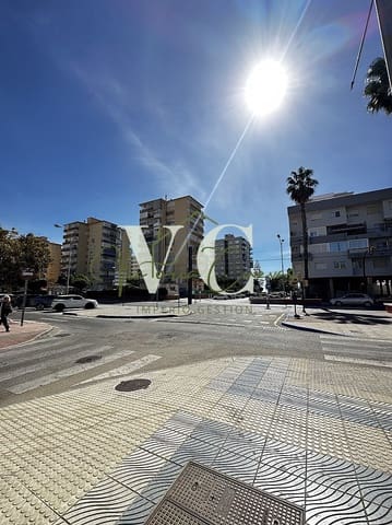 2 bedroom Apartment for rent in Torre del Mar, Vélez-Málaga with pool garage - € 900 (Ref: 10098637)