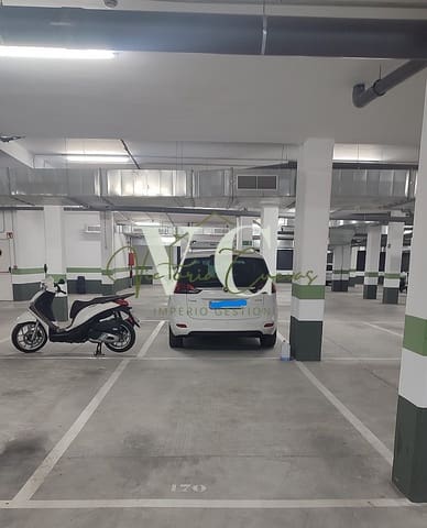 Garage te huur in Torre del Mar, Vélez-Málaga - € 120 (Ref: 10134898)