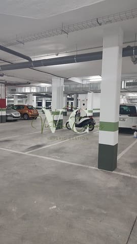 Garage te huur in Torre del Mar, Vélez-Málaga - € 120 (Ref: 10134898)