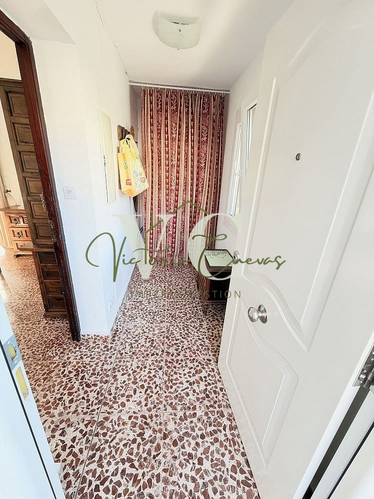 2 soverom Villa til salgs i Caleta de Velez med svømmebasseng garasje - € 470 000 (Ref: 10185473)