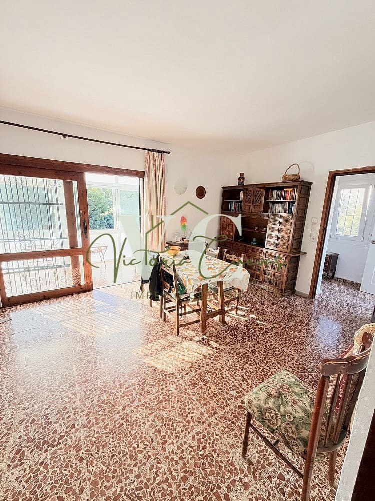 2 soverom Villa til salgs i Caleta de Velez med svømmebasseng garasje - € 470 000 (Ref: 10185473)