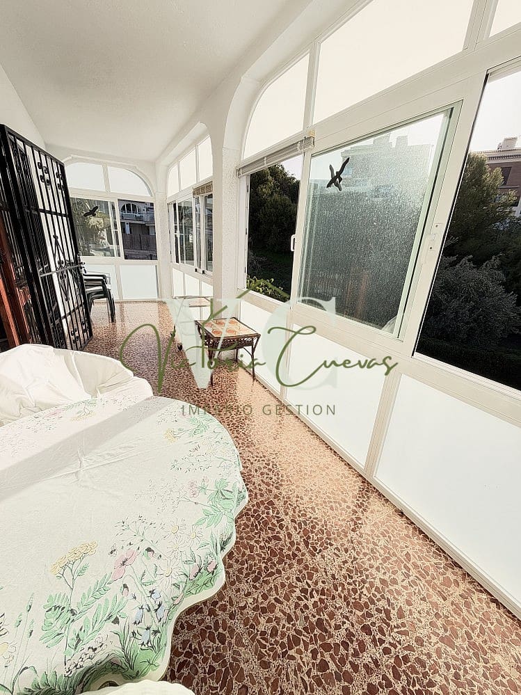 2 soverom Villa til salgs i Caleta de Velez med svømmebasseng garasje - € 470 000 (Ref: 10185473)
