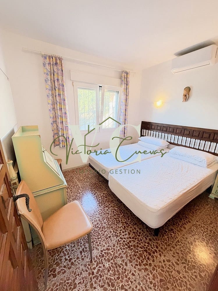 2 soverom Villa til salgs i Caleta de Velez med svømmebasseng garasje - € 470 000 (Ref: 10185473)
