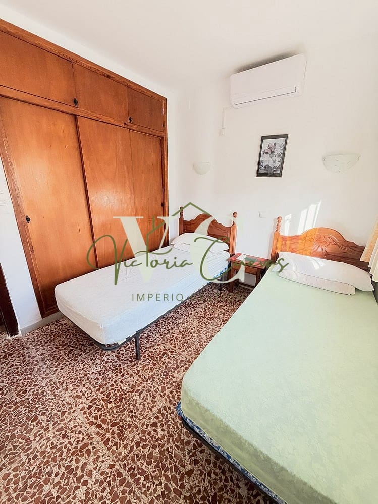 2 soverom Villa til salgs i Caleta de Velez med svømmebasseng garasje - € 470 000 (Ref: 10185473)