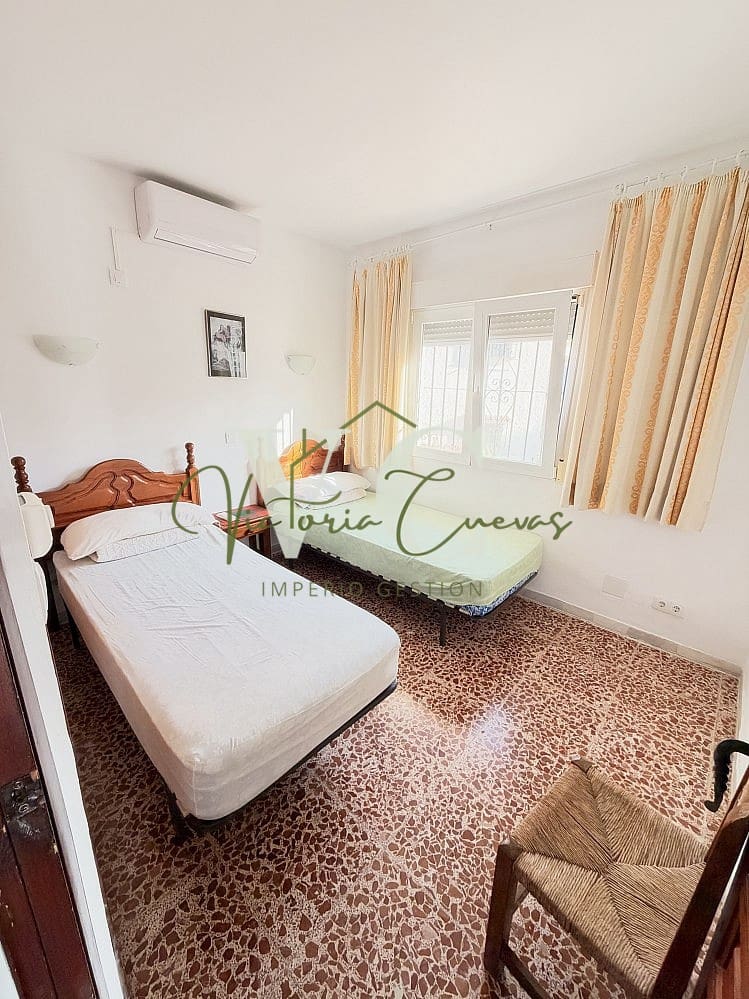 2 soverom Villa til salgs i Caleta de Velez med svømmebasseng garasje - € 470 000 (Ref: 10185473)