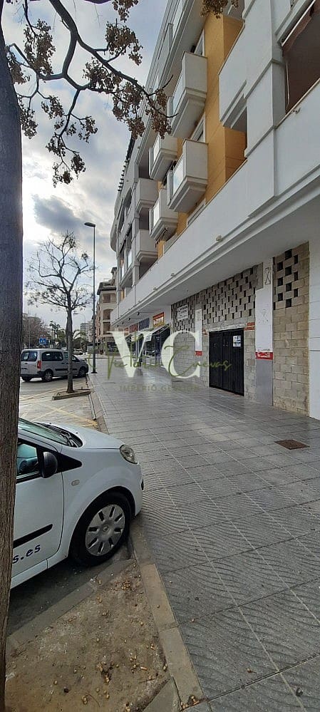 Erhverv til leje i Torre del Mar - € 490 (Ref: 7734693)