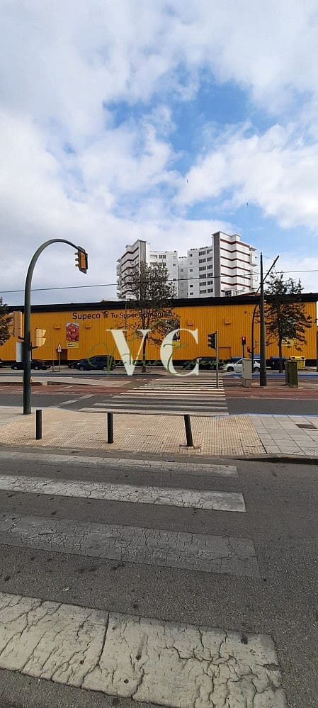 Erhverv til leje i Torre del Mar - € 490 (Ref: 7734693)