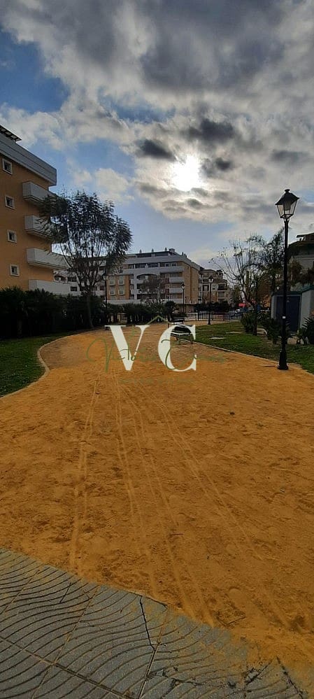 Erhverv til leje i Torre del Mar - € 490 (Ref: 7734693)