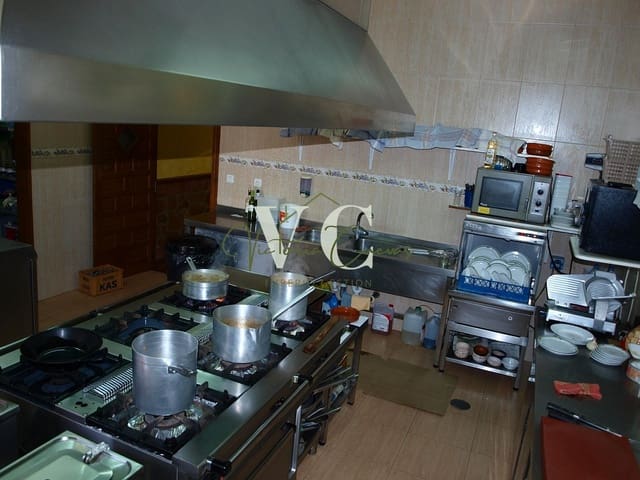 Commercieel te koop in Torrox-Costa, Torrox - € 300.500 (Ref: 7891747)