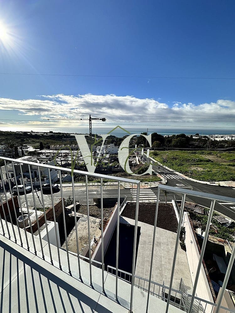 Huoneisto myytävänä paikassa Nerja mukana uima-altaan - 550 000 € (Ref: 8573077)