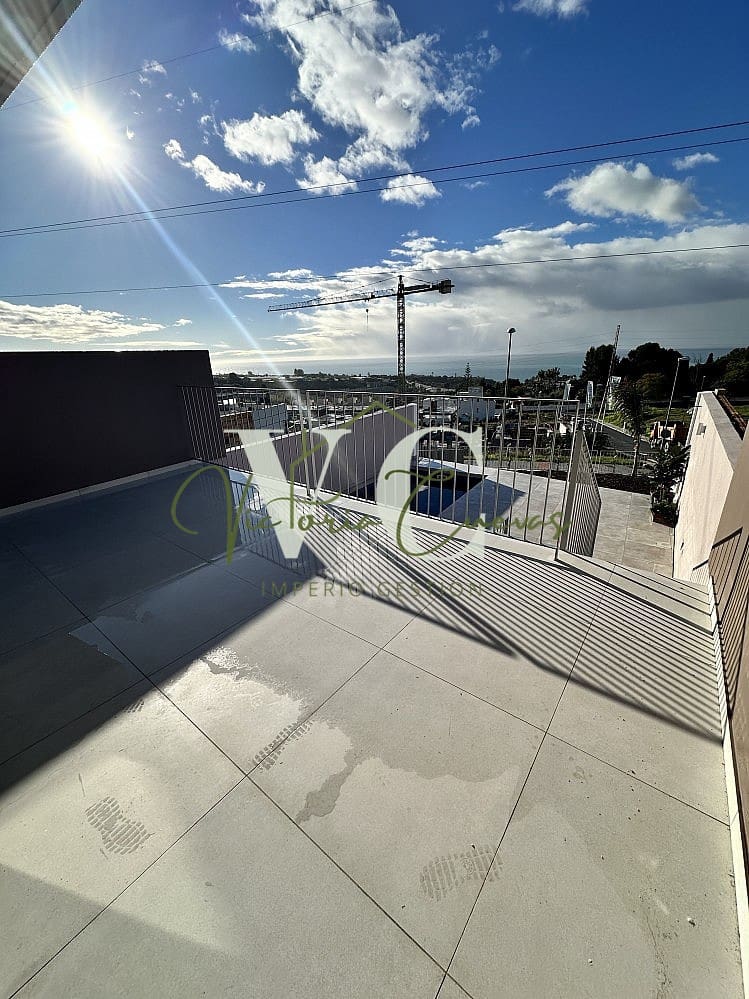 Huoneisto myytävänä paikassa Nerja mukana uima-altaan - 550 000 € (Ref: 8573077)