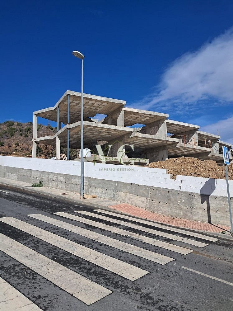 4 soveværelse Villa til salg i Nerja med swimmingpool - € 750.000 (Ref: 8714907)