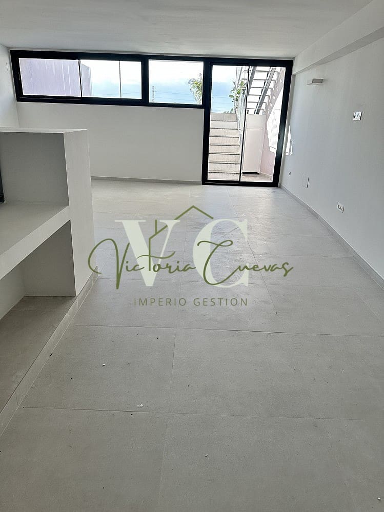 4 slaapkamer Villa te koop in Nerja met zwembad - € 750.000 (Ref: 8714907)