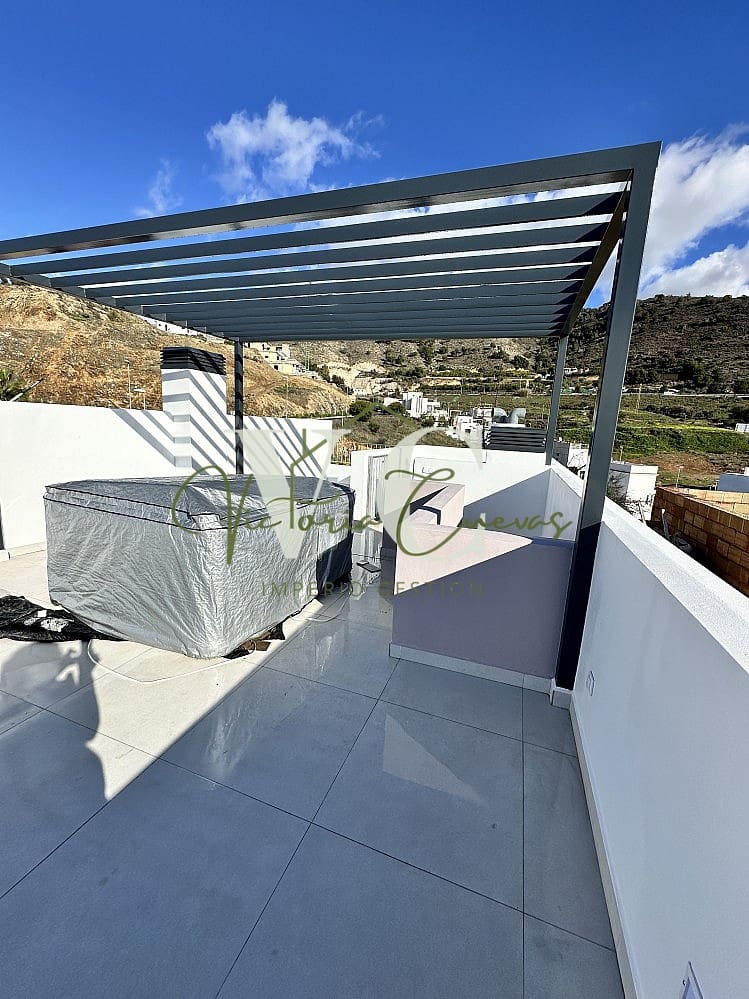 4 slaapkamer Villa te koop in Nerja met zwembad - € 750.000 (Ref: 8714907)