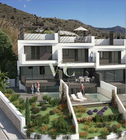 4 quarto Moradia em Banda para venda em Capistrano, Nerja com piscina - 650 000 € (Ref: 8716391)