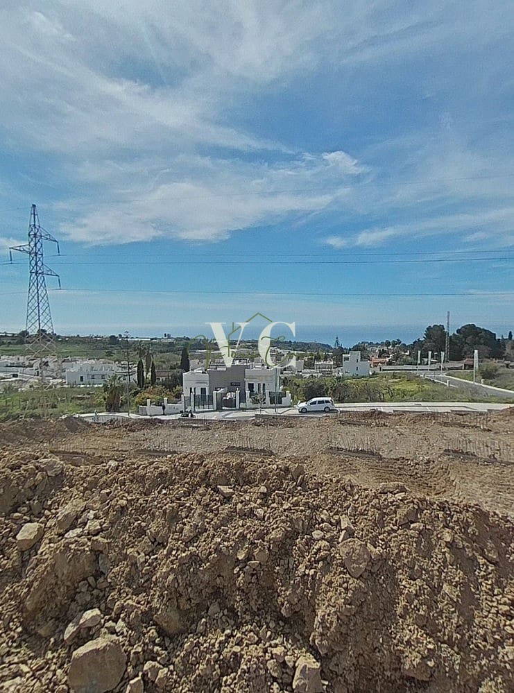 4 soveværelse Rækkehus til salg i Nerja med swimmingpool - € 650.000 (Ref: 8716391)