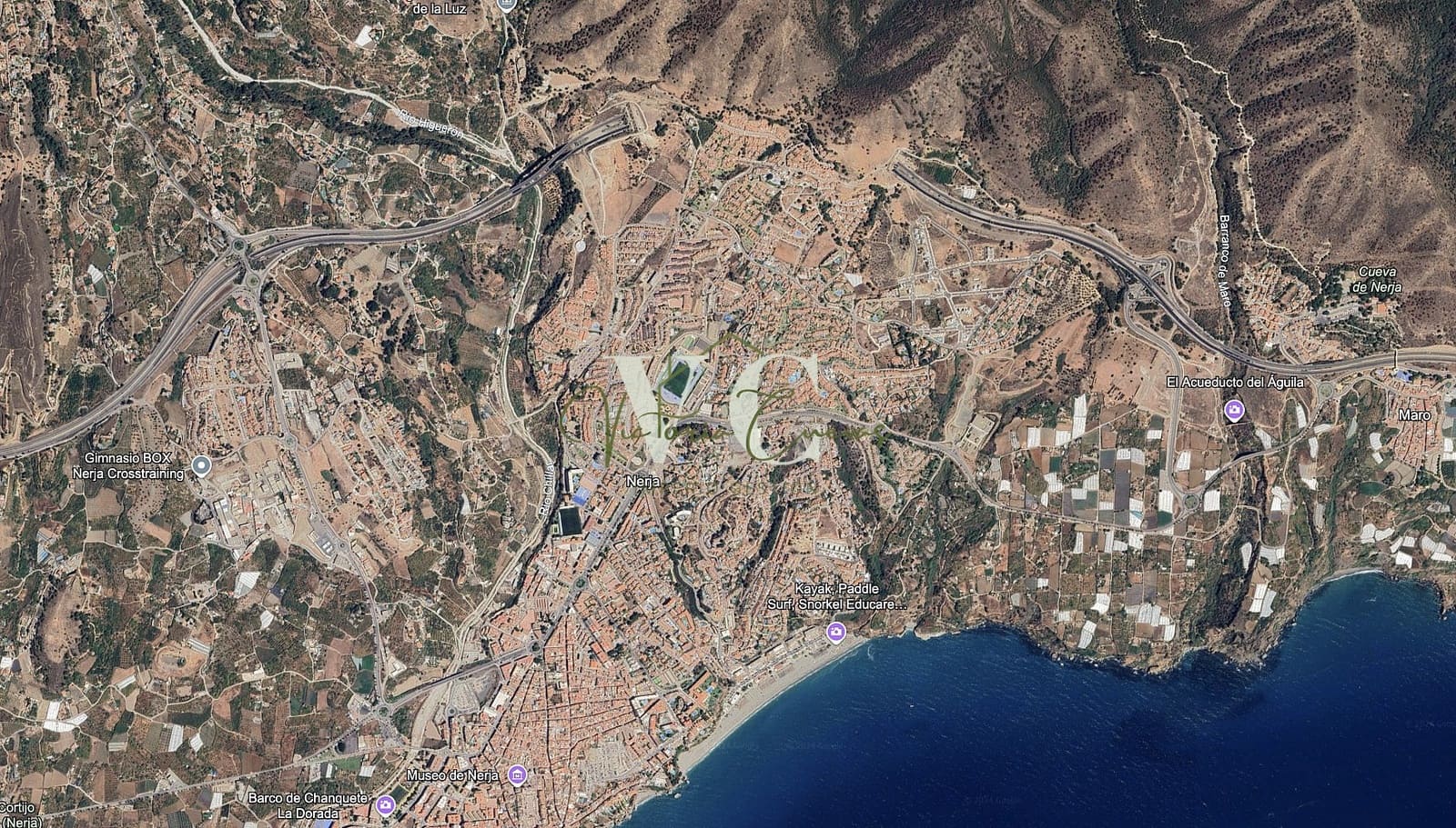 4 soveværelse Rækkehus til salg i Nerja med swimmingpool - € 650.000 (Ref: 8716391)