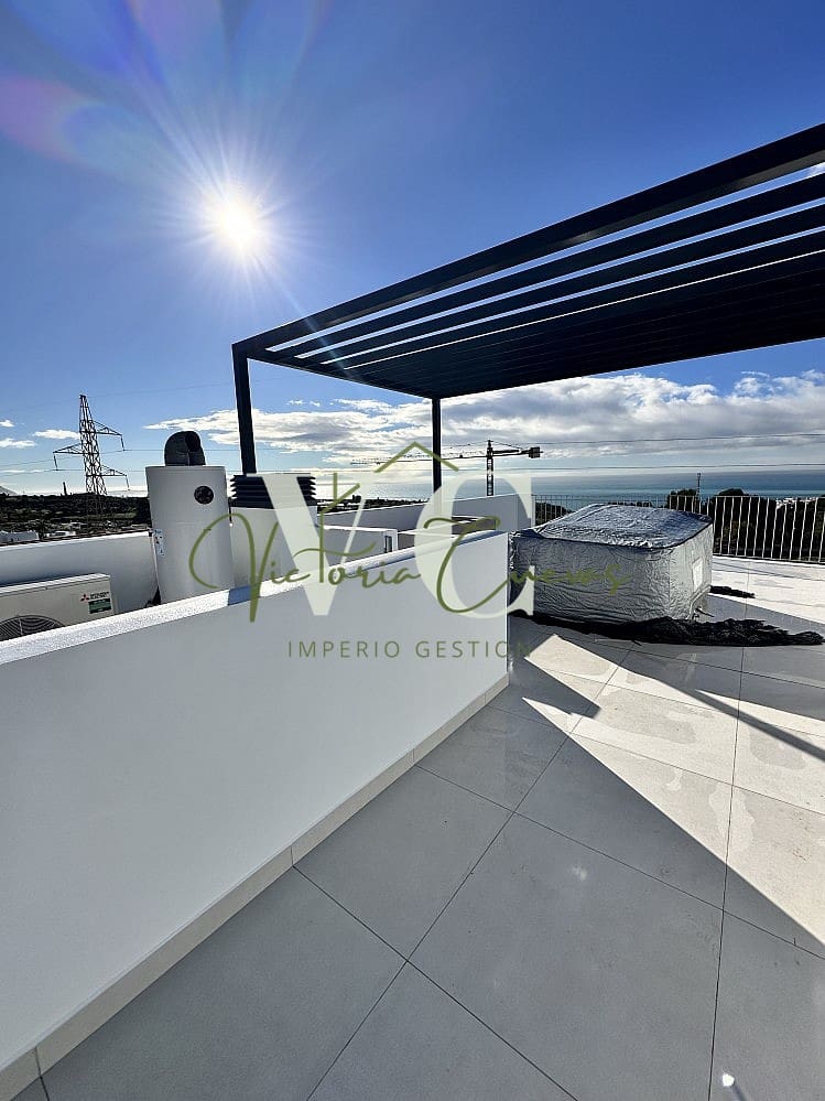 4 bedroom Terraced Villa for sale in Nerja with pool - € 650,000 (Ref: 8716391)