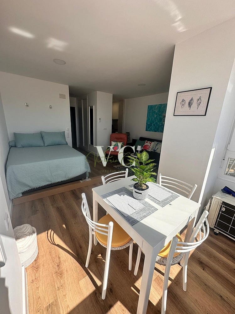 Studio de 1 chambre de location de vacances à Torrox avec piscine - 350 € (Ref: 8936060)