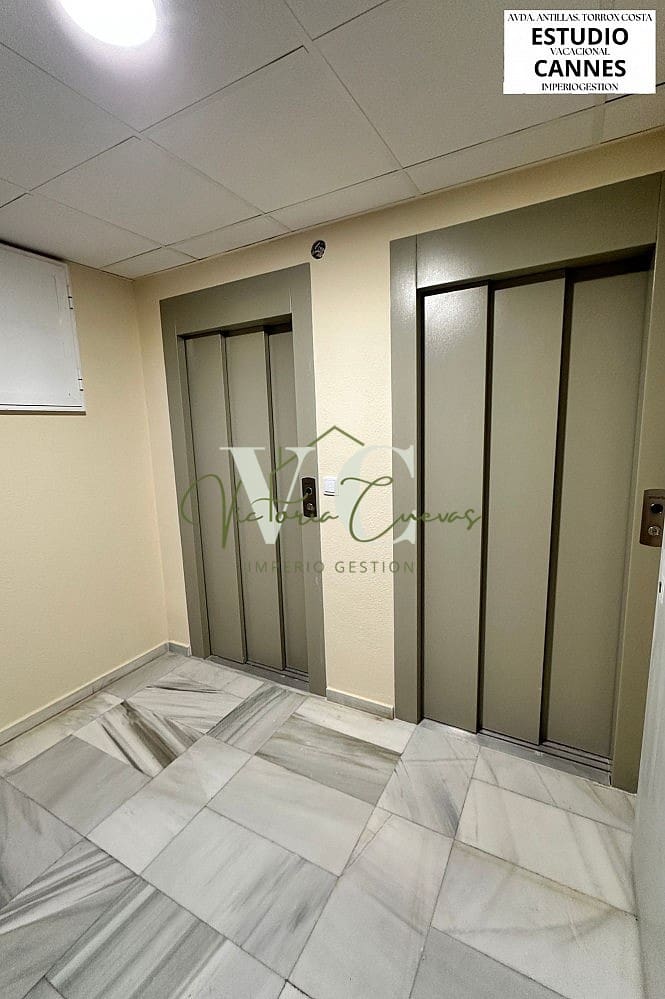 1 Zimmer Ferienstudio in Torrox mit Pool - 350 € (Ref: 8936060)