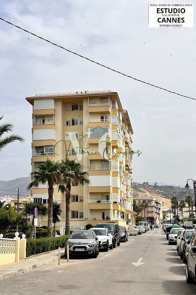 Estudio de 1 habitación en Torrox en alquiler vacacional con piscina garaje - 385 € (Ref: 8936060)
