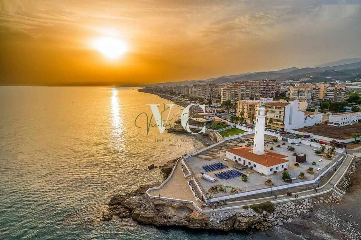 Estudio de 1 habitación en Torrox en alquiler vacacional con piscina garaje - 385 € (Ref: 8936060)