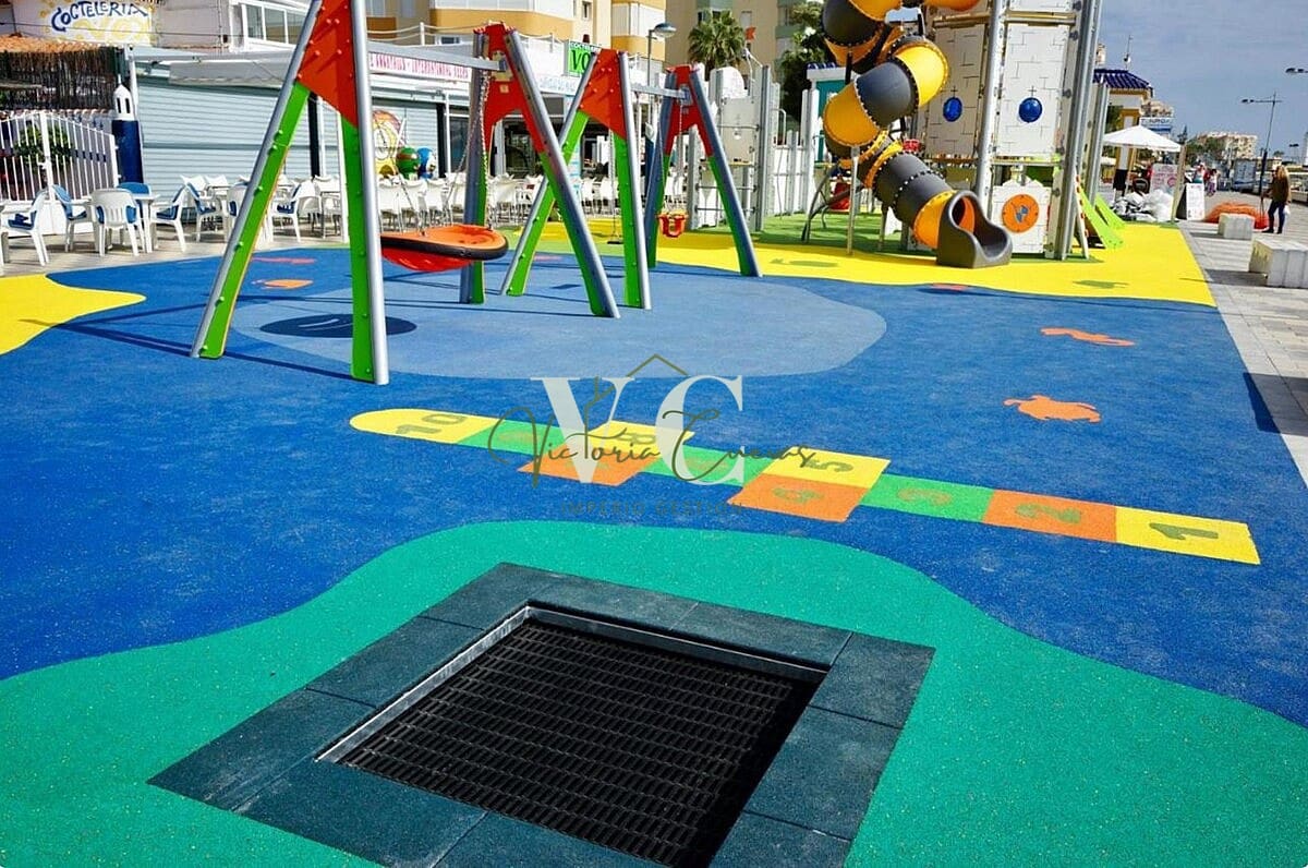 Estudio de 1 habitación en Torrox en alquiler vacacional con piscina garaje - 385 € (Ref: 8936060)