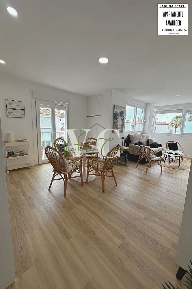 2 soverom Leilighet til salgs i Torrox med svømmebasseng garasje - € 462 (Ref: 8942270)