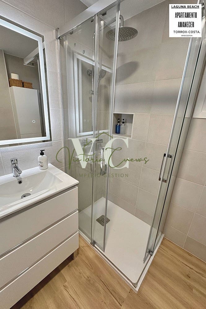 2 soverom Leilighet til salgs i Torrox med svømmebasseng garasje - € 462 (Ref: 8942270)